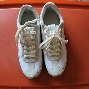 Universal Thread Mercedes Sneakers - NWOT - Size 9 1/5